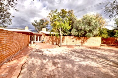 Mesa Grande Court front2