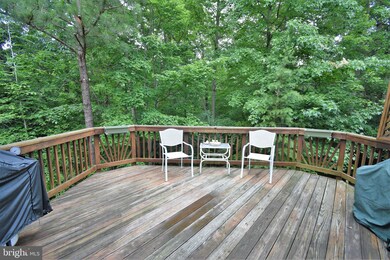 1465 Falcon Nest Ct, Arnold, MD 21012 - photo 3