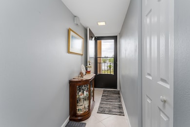 1010 Manatee Rd unit 304, Naples, FL 34114 - photo 5