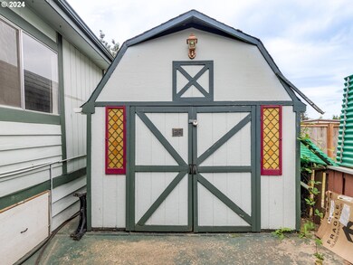 21100 NE Sandy Blvd unit 18, Fairview, OR 97024 - photo 4