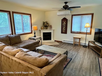 27 Grays Ln, Tannersville, NY 12485 - photo 5