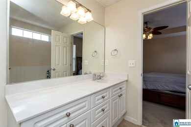 508 Camden Cove Cir, Calera, AL 35040 - photo 6