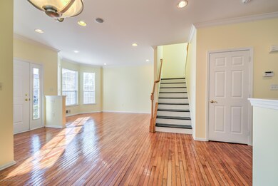 005_LIVING ROOM
