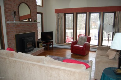 413 Canoe Brook Dr, Milford, PA 18428 - photo 2