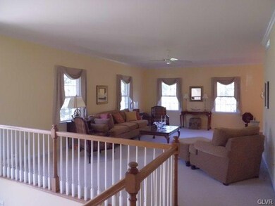 5340 Elgin Dr, Emmaus, PA 18049 - photo 7