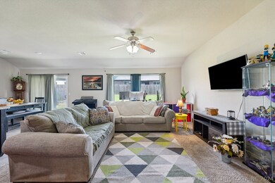 3200 W Fredericksburg St, Broken Arrow, OK 74011 - photo 6