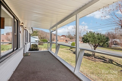 100 Hyatt St, Waynesville, NC 28786 - photo 4