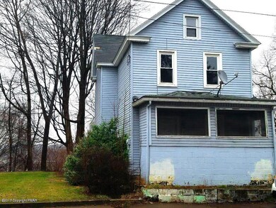 304 N 5th St, Stroudsburg, PA 18360 - photo 2