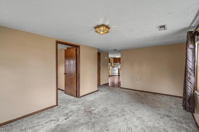 8650 Colfax Ave S, Bloomington, MN 55420 - photo 6