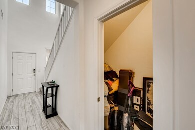 Entry way/large closet