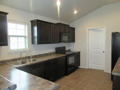 9112 Holiday Dr, Odessa, TX 79765 - photo 5