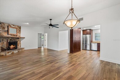 4428 Meadow Creek Cir, Sarasota, FL 34233 - photo 7