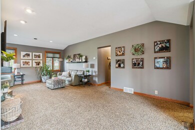 1513 Cherry Ln, Cedar Falls, IA 50613 - photo 7