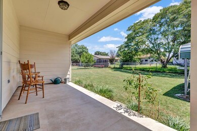 203 Green Oaks Loop, Fredericksburg, TX 78624 - photo 5