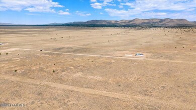 3257 W Limestone Dr, Paulden, AZ 86334 - photo 7