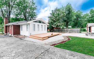 9111 Waltlee Rd, Louisville, KY 40291 - photo 4