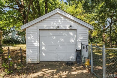 9515 Marlowe Ave, Saint Louis, MO 63114 - photo 7