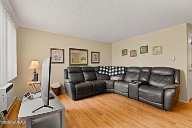 Living Room 3