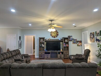 1035 C V Mosley Blvd, Vidalia, GA 30474 - photo 5