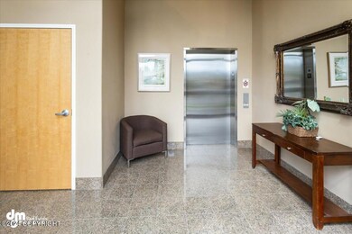 06-front lobby_IMG_0597