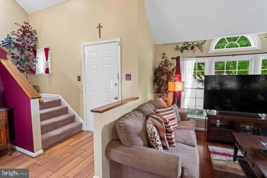 15049 Holleyside Dr, Dumfries, VA 22025 - photo 6