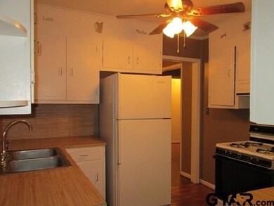 3004 3004 Crestview Ave, Tyler, TX 75701 - photo 2