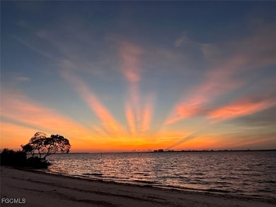 11650 Pointe Cir unit 305, Fort Myers, FL 33908 - photo 2