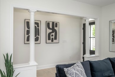 817 Hawthorne Ave, Cincinnati, OH 45205 - photo 5