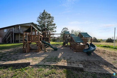 48190 265th St, Brandon, SD 57005 - photo 6