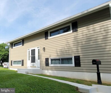 1739 Limestone Rd, Wilmington, DE 19804 - photo 2