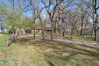 218 Sanchez Creek Ct, Weatherford, TX 76088 - photo 2