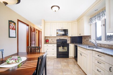 247 Thompson St, Palmer, MA 01069 - photo 6