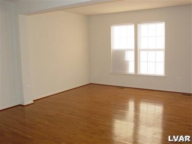 4543 Jasmine Dr, Center Valley, PA 18034 - photo 5