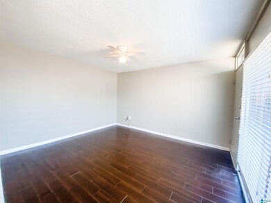 2990 Rhodes Cir S unit 312, Birmingham, AL 35205 - photo 4