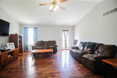 715 W 15th St, Greensburg, IN 47240 - photo 4