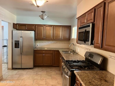 6750 N 11th Place, Phoenix, AZ 85014 - photo 4