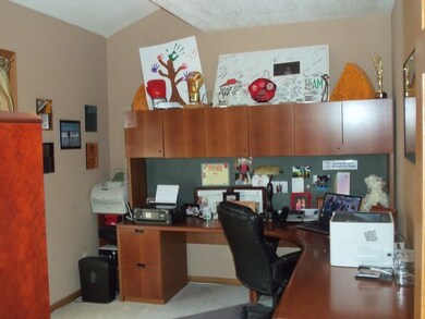 1624 Jamey Ct, Morris, IL 60450 - photo 6