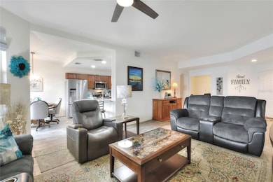 3913 Serenade Ln unit 4, Lakeland, FL 33811 - photo 5