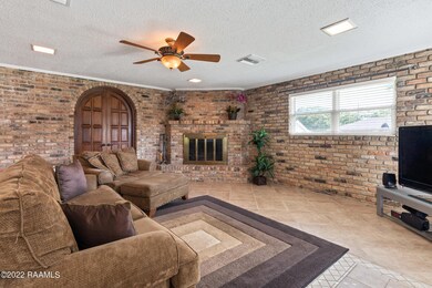 207 N Willliam Dr-3