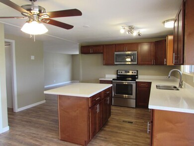 Kitchen (2)