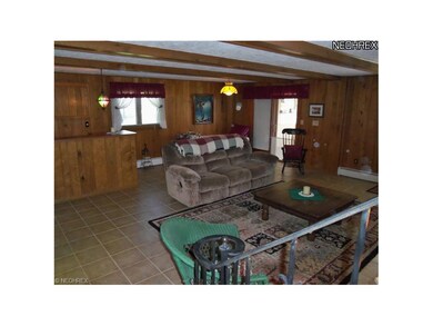 21' family room with ceramic floor and wet bar