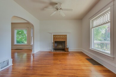 24 Ash St W, Three Oaks, MI 49128 - photo 4