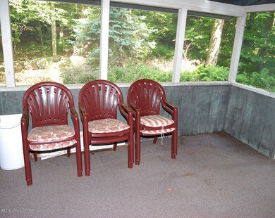 2443 Overlook Ln, Pocono Pines, PA 18350 - photo 6