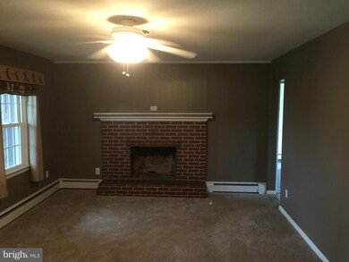 16628 Johnson Dr, Williamsport, MD 21795 - photo 4