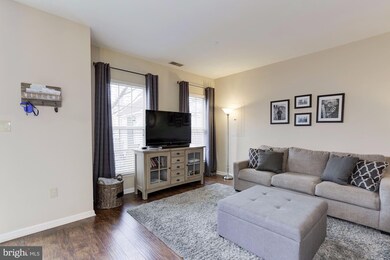 8715 Morning Breeze Ct, Odenton, MD 21113 - photo 4