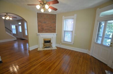 327 Unit Living Rm