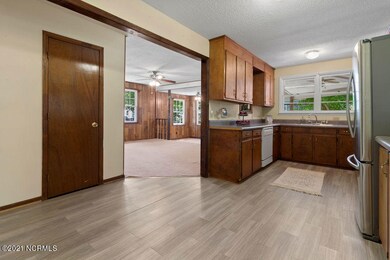 519 Oak Ln, Jacksonville, NC 28540 - photo 5