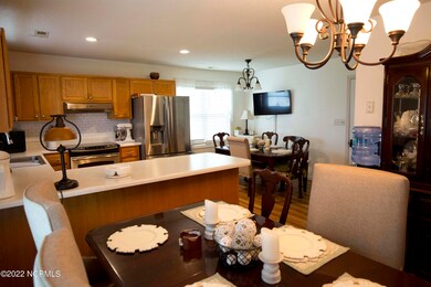 Kitchen, Breadfast nook and dining room