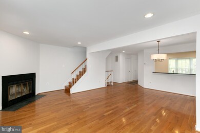 3833 Swan House Ct, Burtonsville, MD 20866 - photo 4