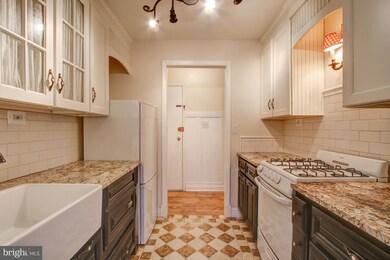 3790 Lyndhurst Dr unit 101, Fairfax, VA 22031 - photo 4